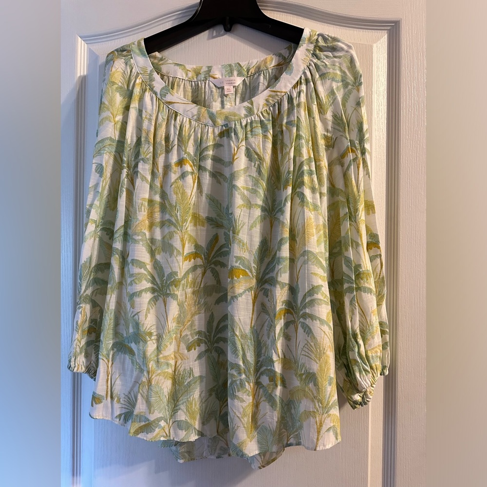 Lauren Conrad Top - Size XL